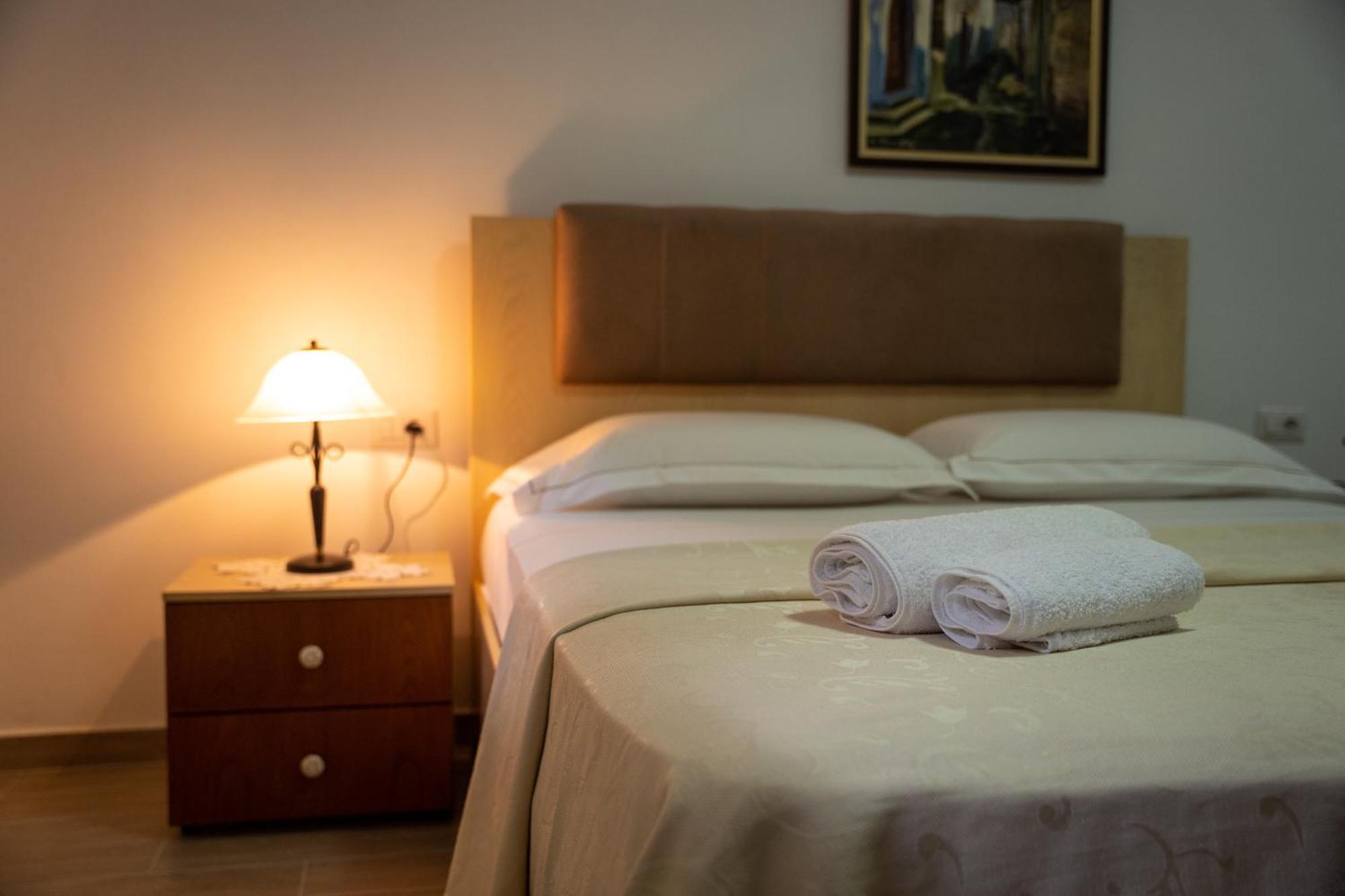 Hotel Borklad Berat Szoba fotó