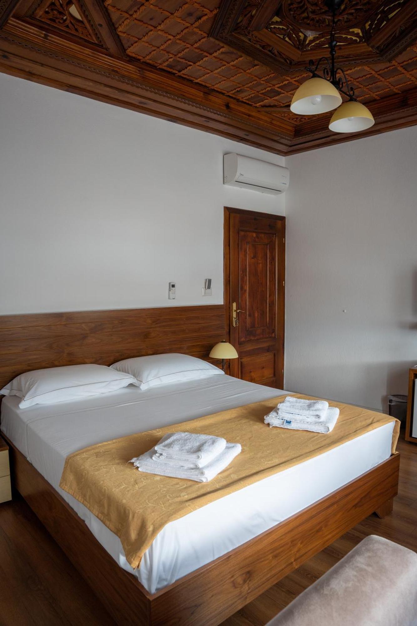 Hotel Borklad Berat Szoba fotó